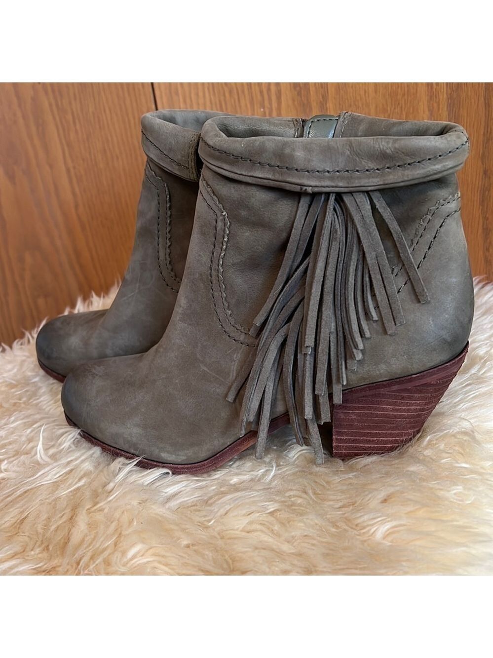 Sam Edelman Louie Olive Green Fringe Heeled Booties Sz-8